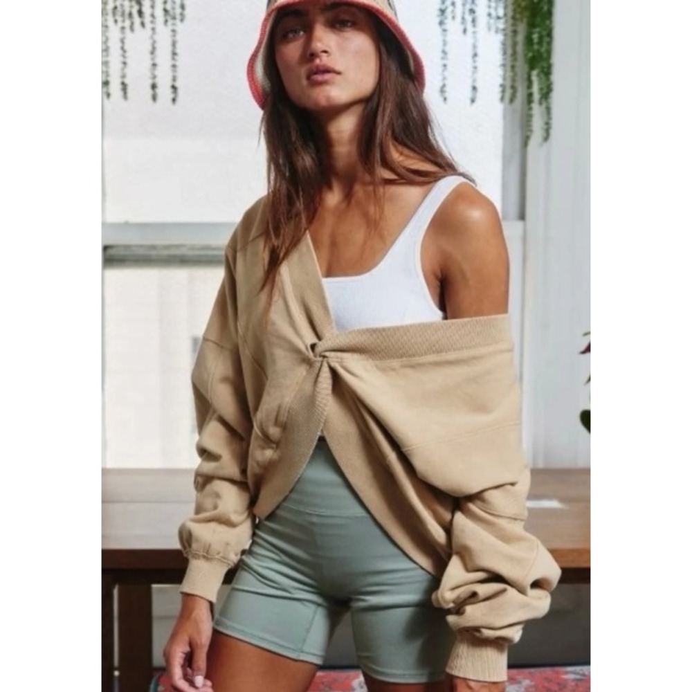 Bucketlist Reversible Twist-Front Washed Terry Sweatshirt Raw Hem Tan Beige M